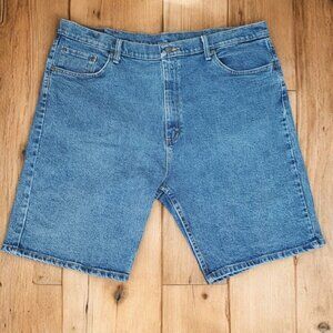 Wrangler‎ Jean Shorts Denim Men's Size 40"x10" Blue Medium Wash Dad Shorts EUC